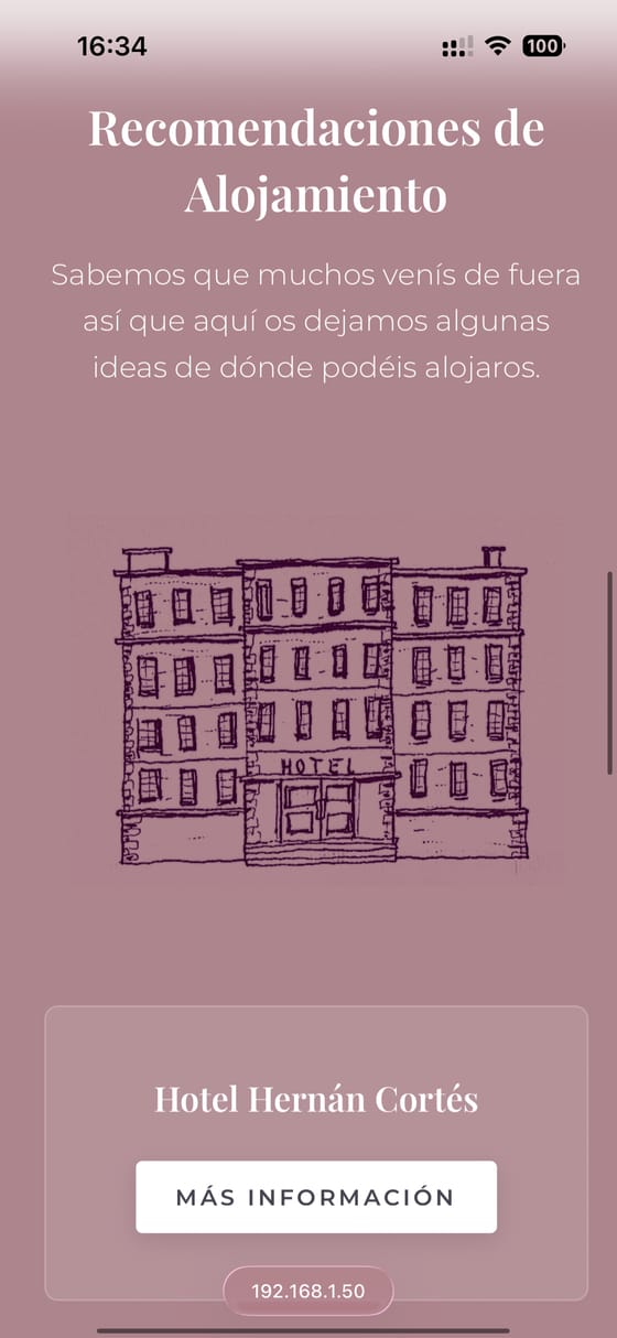 Recomendaciones de alojamiento con una acuarela del hotel en tono granate